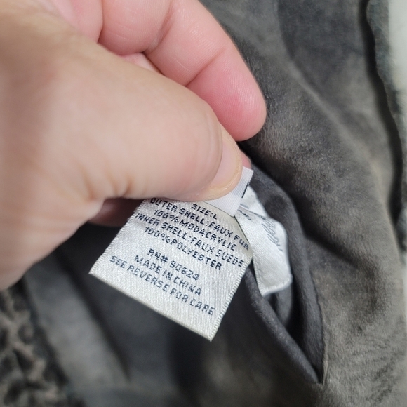 Tasha Polizzi Reversible Faux Fur Vest Large Faux Suede Bone Button Closure - Picture 6 of 11